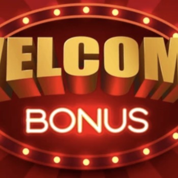 Powitalny pakiet bonus 1000$ z 200 FS  w Play Fortuna